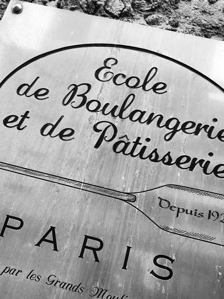 lovinglyartisan's tweet photo. An amazing day ahead! With Bread & Fishes @FishesBread guest of Moul - Bie #breadschool https://t.co/0317ziwMJJ