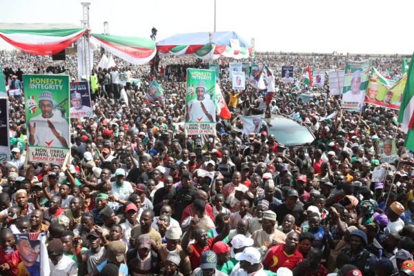 @Abdool85 @ogundamisi then later this... It is their opinion.. When @MBuhari visited KD, nobody accosted them.. #BetterWithAtiku #PeacefulCampaigns #LetsGetNigeriaWorkingAgain