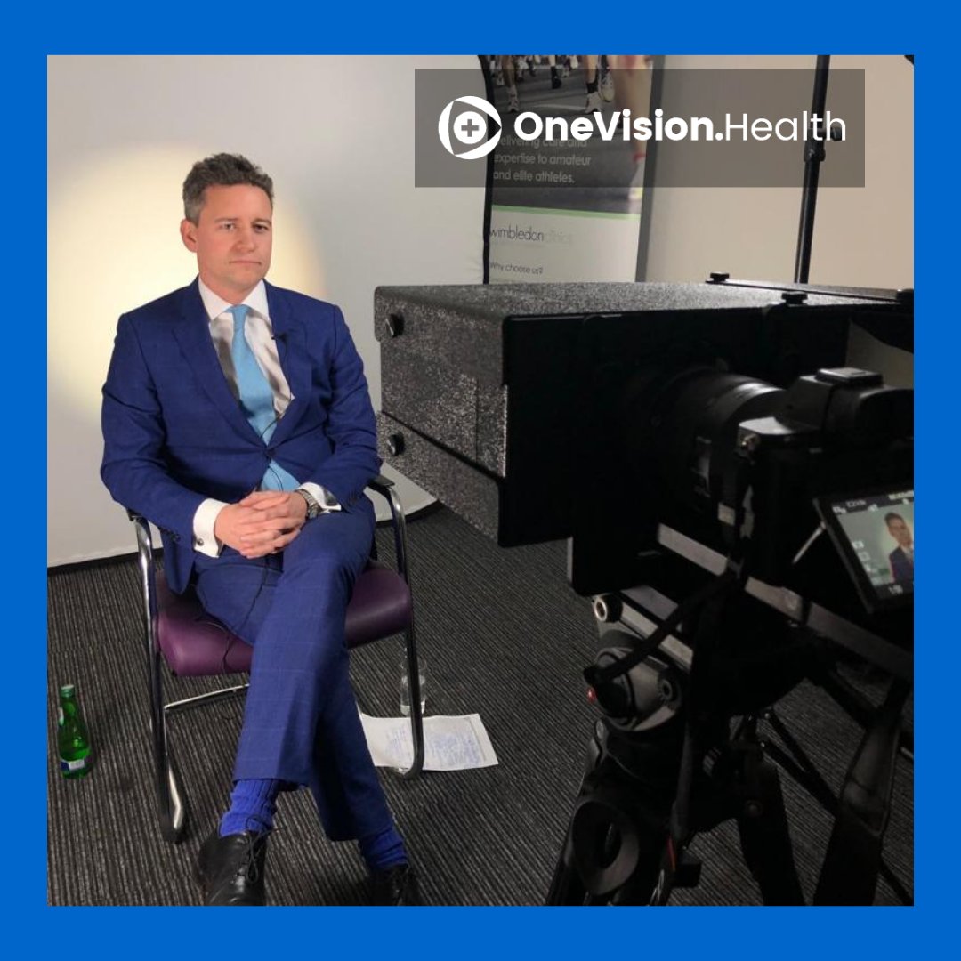 KloodHealth's tweet photo. #AnswerPack time!
Here we have Consultant #OrthopaedicSurgeon, Dr Oliver Templeton-Ward for @WClinics answering patients' frequently asked questions about knee injuries and surgery.
#meded #kneesurgery #sportsinjuries #ukcyclechat #kneereplacement #topdoctorsuk #askadoctor https://t.co/kl1A5owyUD