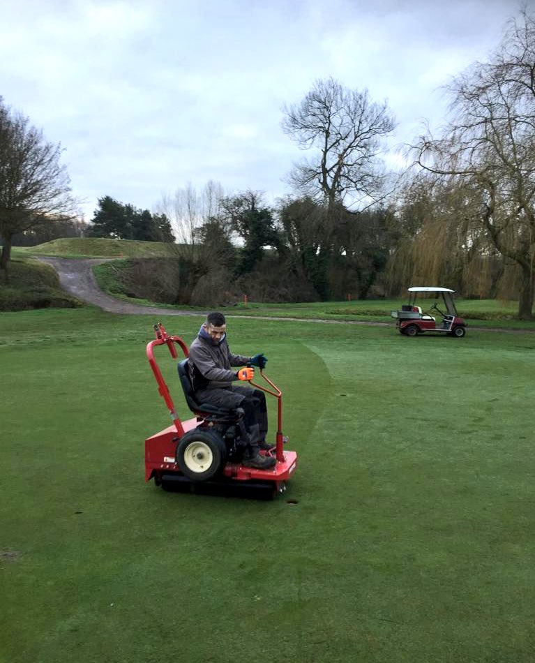 With no snow on the greens, the green iron is back in action and the course is fully open today ⛳️

#FeldonValley #golfcourse