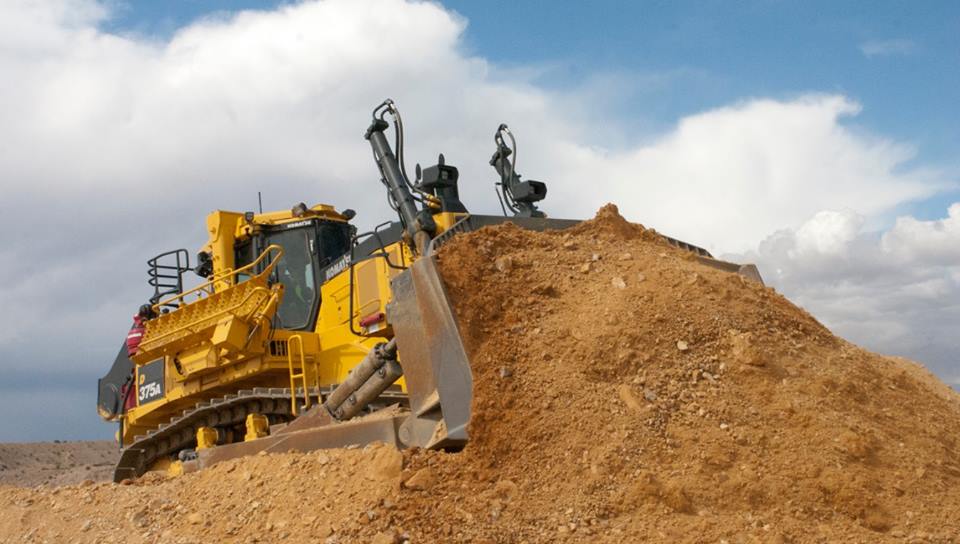 im_mining's tweet photo. .@KomatsuMining says it has taken another step on the path to fully-#autonomous #dozer operations with the launch of its #D375Ai-8 machine equipped with intelligent Machine Control (#iMC)
https://t.co/L6LQucLYGh #mineautomation #miningequipment #miningdozers https://t.co/7obSYJ6mVd