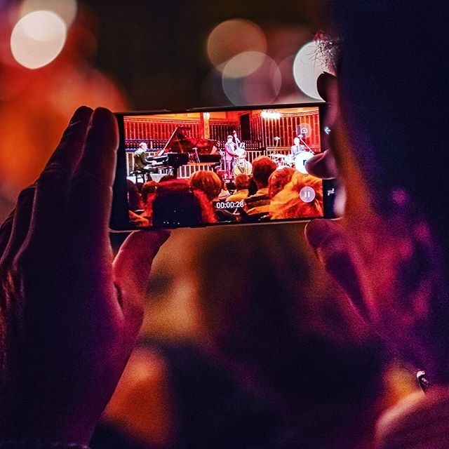 LIVE!!! 🎶⚰️🎥 #petersarik #petersariktrio #jazzpiano #concert #ilovejazz #jazz #hungarianjazz #budapest #musicacademybudapest #zeneakademia #zeneakadémia #bartok #belabartok bit.ly/2HFVUfo