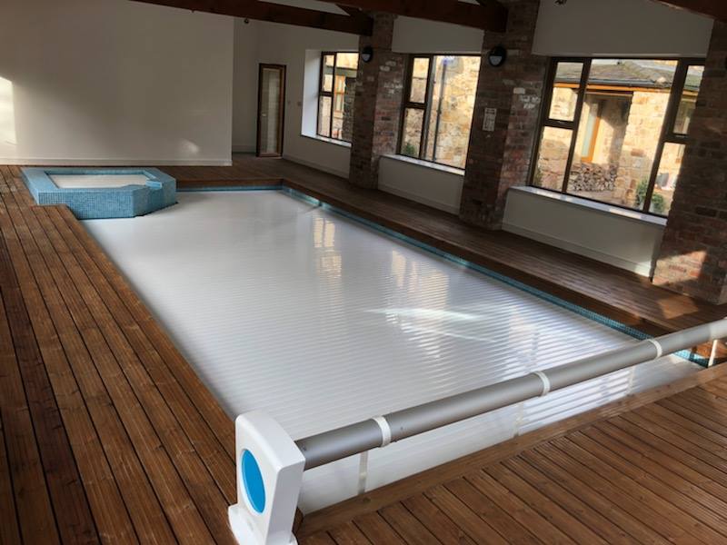 CrystalLeisure_'s tweet image. How fab does this new fitted cover look ? #swimming #swimmingpool #swimmingpoolcover #new #water crystalleisure.co.uk/services/swimm…