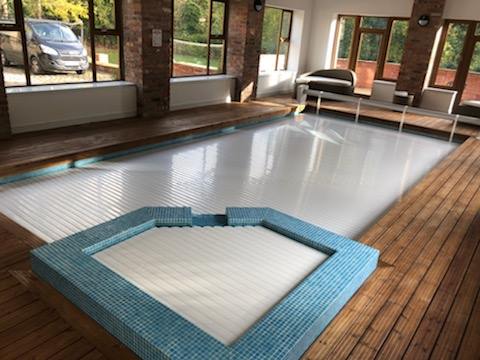 CrystalLeisure_'s tweet image. How fab does this new fitted cover look ? #swimming #swimmingpool #swimmingpoolcover #new #water crystalleisure.co.uk/services/swimm…