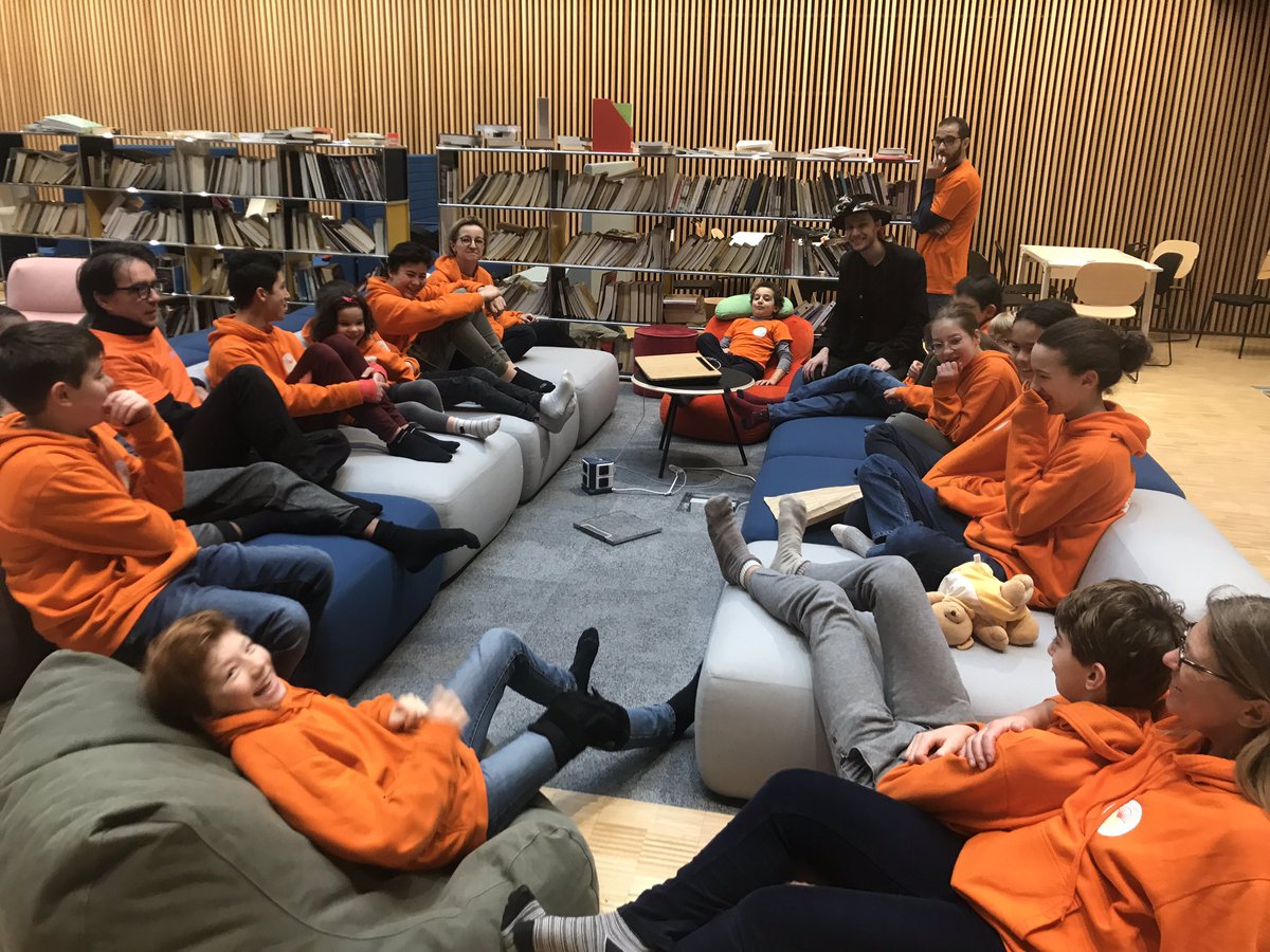 TrousseauParis's tweet photo. En visite at @criparis avec @EduKeyFR ๐๐๐๐ป!
Inspirant pr de futurs #LearningSpots for @Hubschool21 ๐& poursuivre nos changements de posture dรฉjร mis en place๐๐ป
#Coworking
#CollectiveIntelligence
#RedesigningSpaces
#LearningCenter
#LearningByDoing
#FlippedClass
#Gratitude https://t.co/TNWXVFXd06