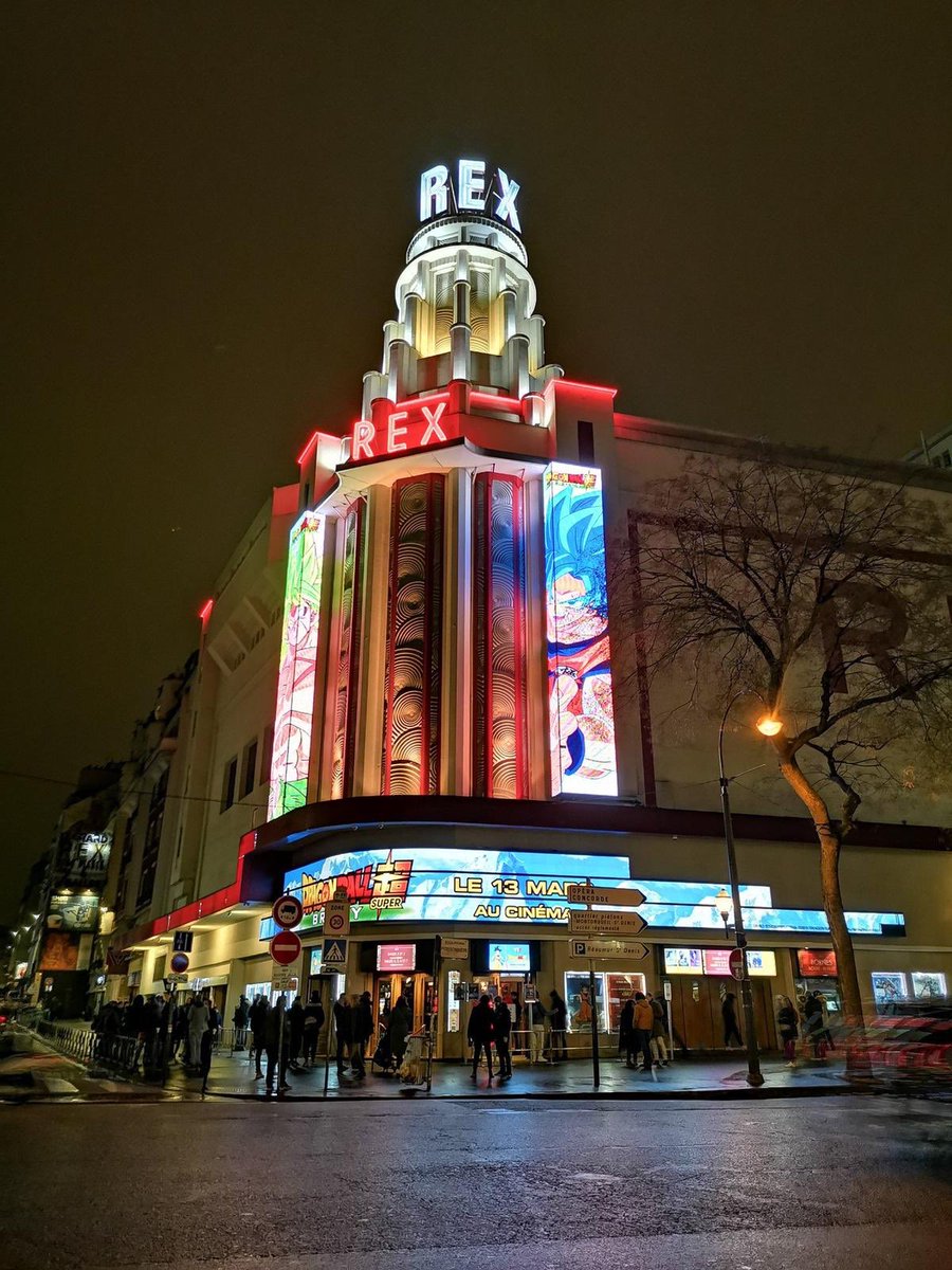 LeGrandRex's tweet photo. Après deux soirées de projection du film #DragonBallSuperBroly et une Grande Salle à chaque fois pleine à craquer nous vous remercions d’être venus aussi nombreux!🐉#DragonBallFamily #AmbianceAuTop https://t.co/5vmofy40rM