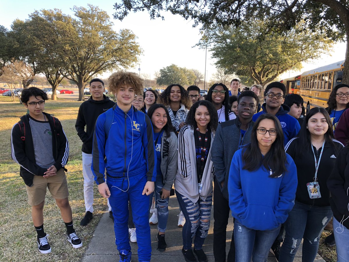 LC_Counselors's tweet photo. 2nd group of 2022 Collegiate students...#BeeRevolutionary #WeAreLC https://t.co/d7cOSoV2rK