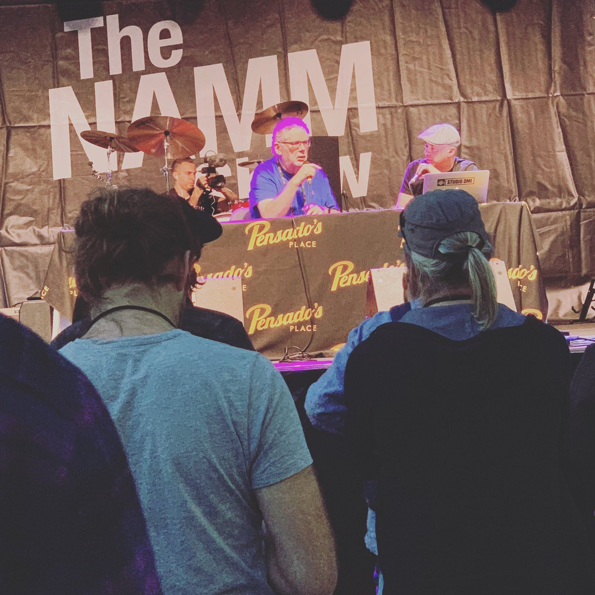 4everrFly's tweet image. Dave Pensado Session on day 1. He’s dropping those gems, and I’m picking them up! Absorb all of the knowledge that you can. Never stop learning and growing.  #NAMM2019 #pensadosplace #davepensado #NAMMShow #thenammshow #musicproducer #songwriter #singer
