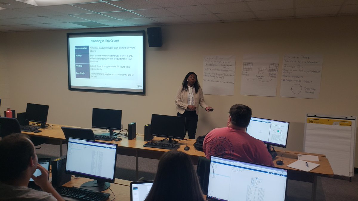 ECUCOB's tweet image. Brittany Coleman, #ECUCOB #MIS grad, conducts an SAS #BaseProgramming boot camp for 35 COB faculty, staff &amp;amp; students.