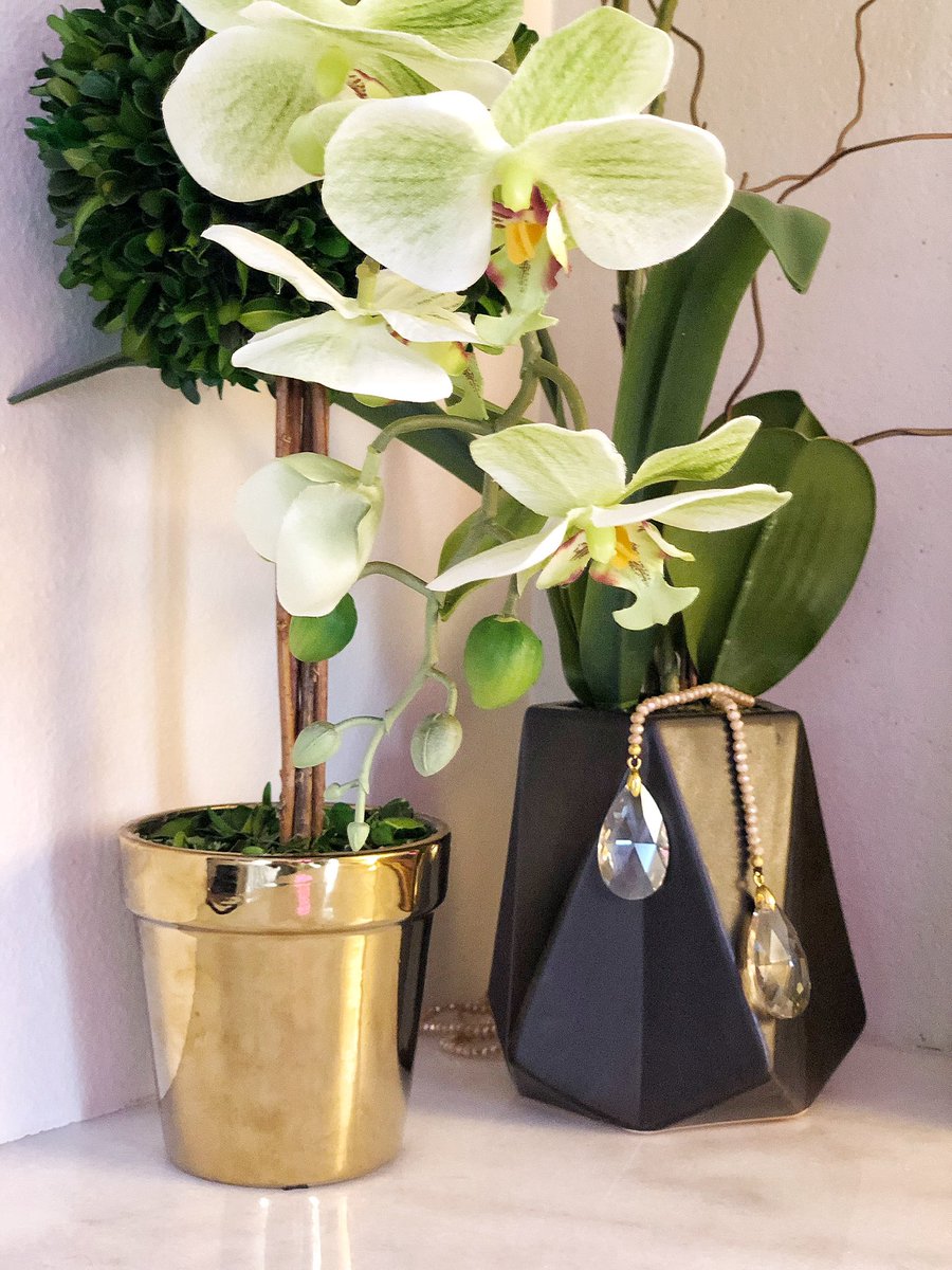 Who’s happy that is Friday?  Doesn’t this orchid look real?  It’s from @AtHomeStores #fauxflorals #homedecor #homedecorideas