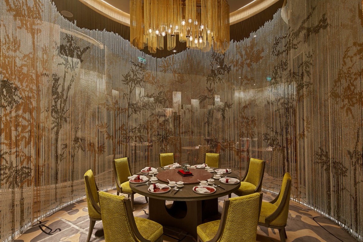 take a look to the Five Foot Road Restaurant at <a href="/MGM/">Michael Moncur</a> Cotai, Macau. Lighting design by Owen Xuan and Peter Veale <a href="/FFlighting/">Firefly Lighting Design</a> 
bit.ly/5footroad
#lightingdesign #lighting #MGM #MGMCotai #Cotai #Macau #restaurants #hospitality