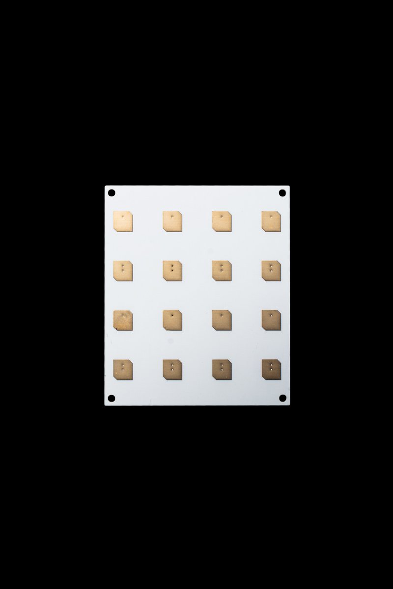 EnduroSat's tweet photo. We are happy to announce our new generation of #CubeSat S-band and X-band #Antennas! Flight-heritage design and capable enough to meet the requirements of the most demanding CubeSat missions
#satellitesystems #EnduroSat #innospacecomm https://t.co/i31dpchUWU