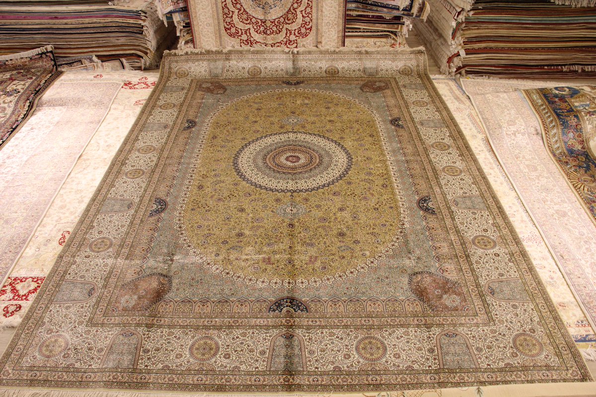 Maria_wang7's tweet photo. Warm yellow color hand knotted silk carpet, do you like it? #orientalrug #silkrug #persianrug #handmaderug #traditionalrug #interiordesign #luxuryhomes https://t.co/AjgXHZm2qU