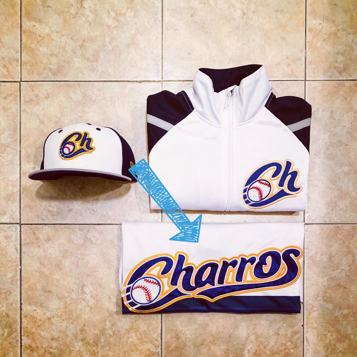 Javierrosete's tweet image. Hoy viajo de CDMX a Cd. Obregón para estar en la #FinalLMP y la meta en este viaje es conseguir que @SergioRomo54 me autografíe y dedique mi casaca de @charrosbeisbol para enmarcarla, ¿lo lograremos? RT para que “El Mechón” tire paro #LMPJavidu2019 🏟🤩⚾️