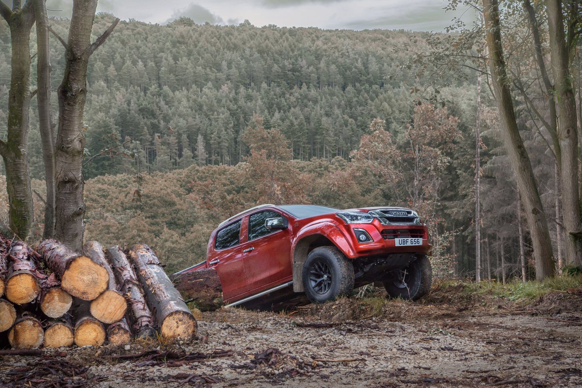 We've got that #FridayFeeling! How're you spending your weekend? @Isuzuuk #DMaxAT35 #ItJustWorks #ExploreWithoutLimits