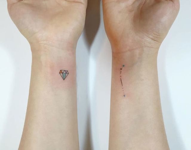 Mini Tatuajes on X: " --- #minitatuajes #tattoos #tatuaje #tatuajepequeño #minimaltattoo #tattoolife #littletattoo #tatuajedeldia #diamante https://t.co/7gOOtKG5hm https://t.co/CDox9JcmEf" / X