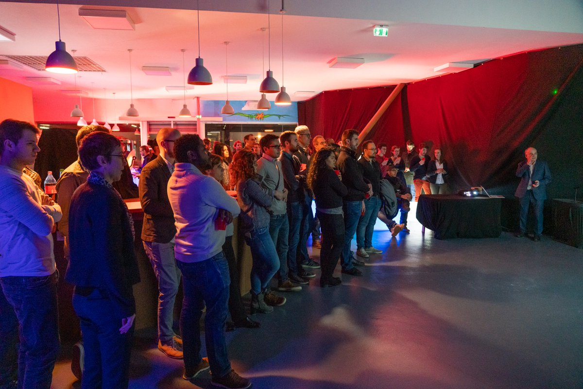 activusgroup's tweet photo. La #VR était au RDV hier soir pour notre grande soirée annuelle de l'agence #Activus #Toulouse 🎉
Merci aux Activusiens, à l'Agence Phyléas, au Modularium, à @OandBevent, à Cantine&Gamelle, à Safari Kids, à @PaulDoumenc et à @CPowneyArtist pour avoir rendu cette soirée magique🤩 https://t.co/QgUDNrlT7A