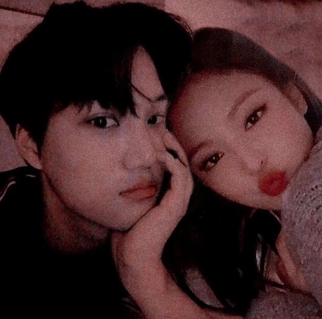 igot7nsfw's tweet photo. #jenkai only broke up for the members of each group and fans.... someone please hold me im gonna die. They are too cute and they deserve better.... https://t.co/RnsqPHwQgW