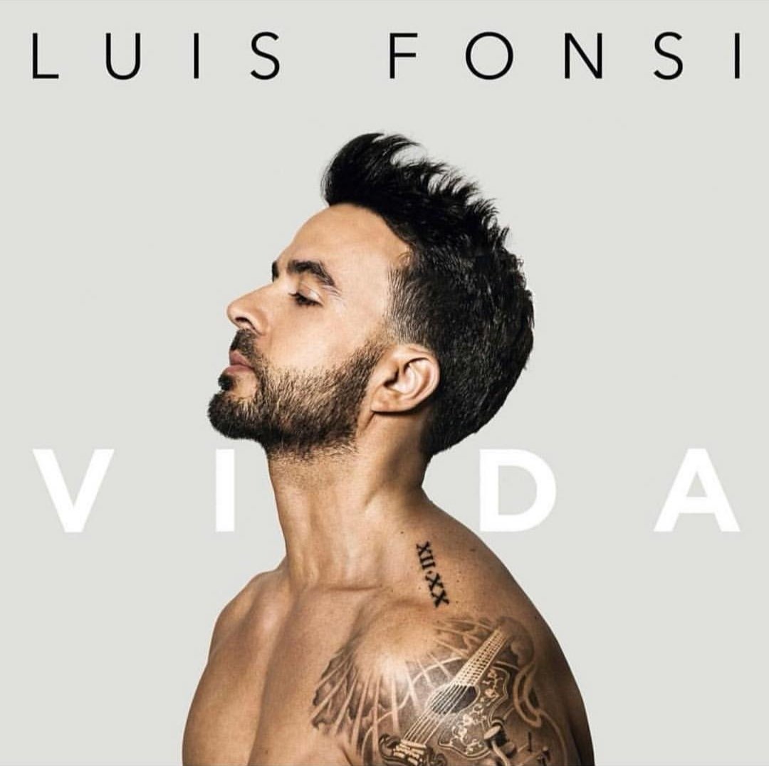 El 1 de Febrero <a href="/LuisFonsi/">Luis Fonsi</a> regresa con disco nuevo, titulado #VIDA.
De momento podemos disfrutar del single #Sola reencontrándose con sus orígenes. La balada.
youtu.be/sKlA0A3ufpc