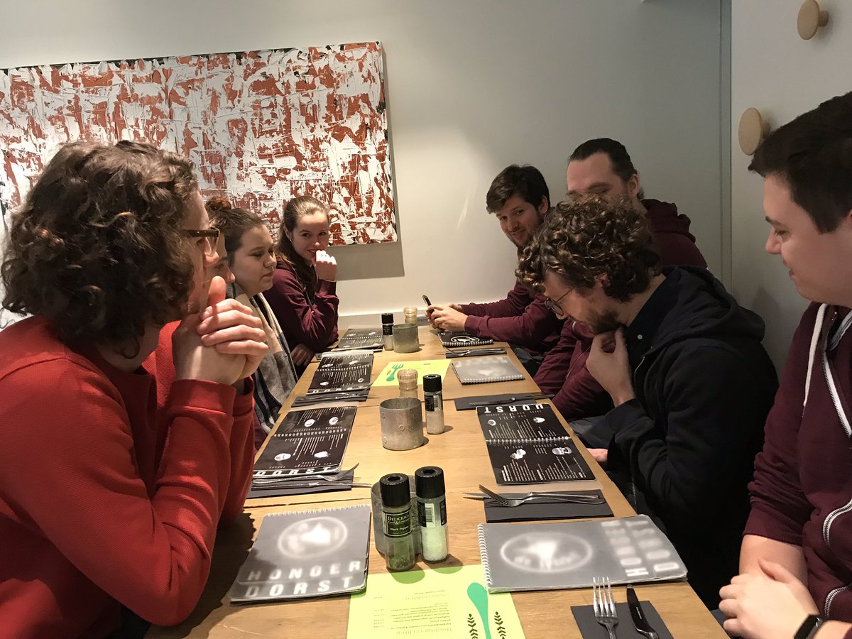 TacoVerdo's tweet image. Pre-#phpbnl19 lunch with #TeamYoast!