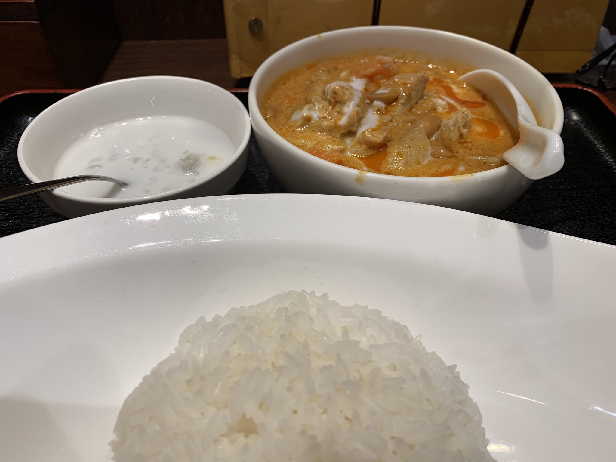 Qema 大手町のootemoriのジャスミンタイ大手町店 日替りのマッサマンカレーを食べました タイ料理 店は数あれどマッサマンカレーを出す店は多くないですね 大手町 Ootemori ジャスミンタイ マッサマンカレー ランチ T Co 5ocwuj2rff Twitter