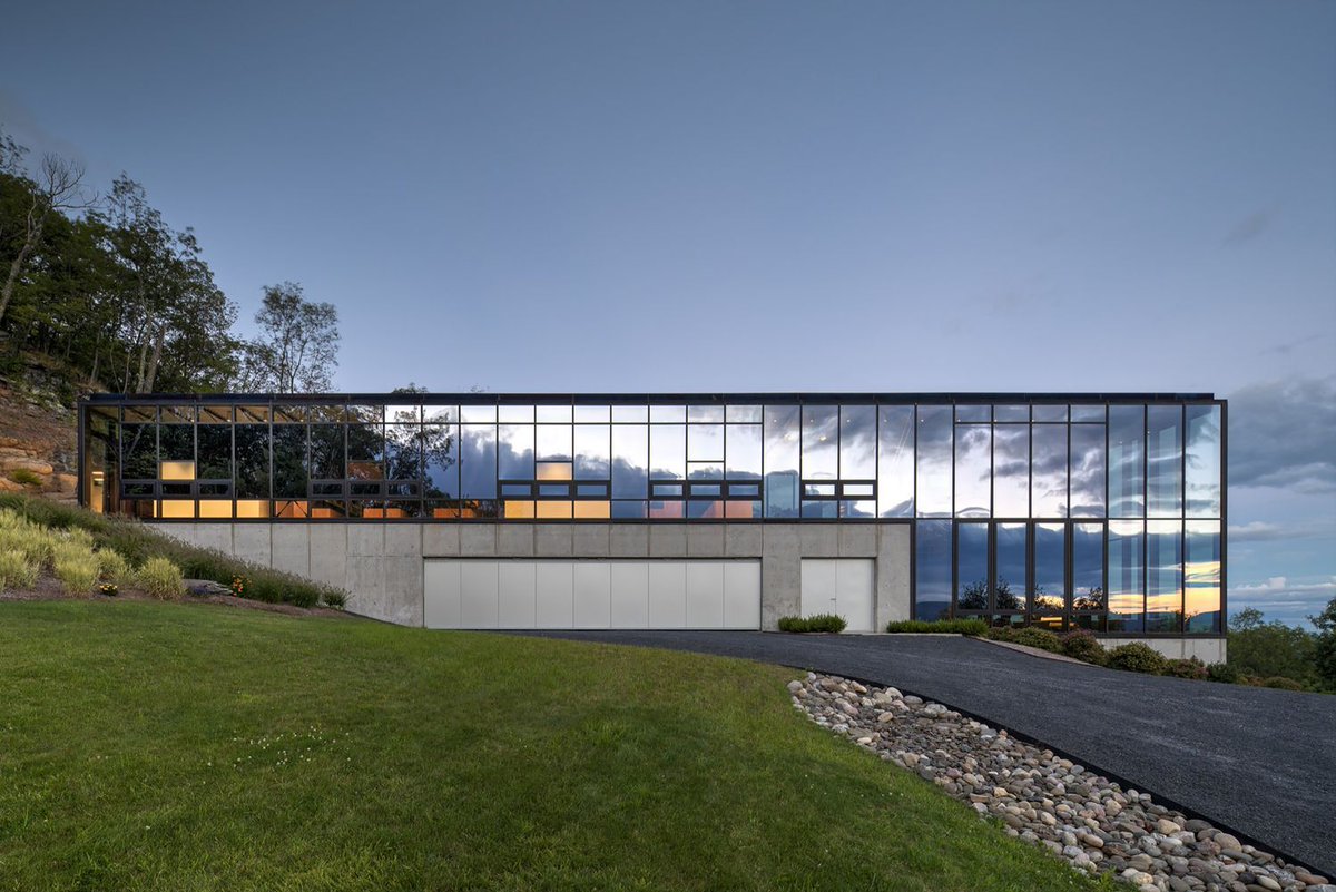 vol_zero's tweet photo. Shokan House by Jay Bargmann
For more competition related news follow @impactcompetitions
Tag us to get your work featured on the page
#volumezero #volumezerodesign #design #designphotography #architecturephotography #visualarchitects #building #urban #exterior #Architect https://t.co/FKmM4tnNd0