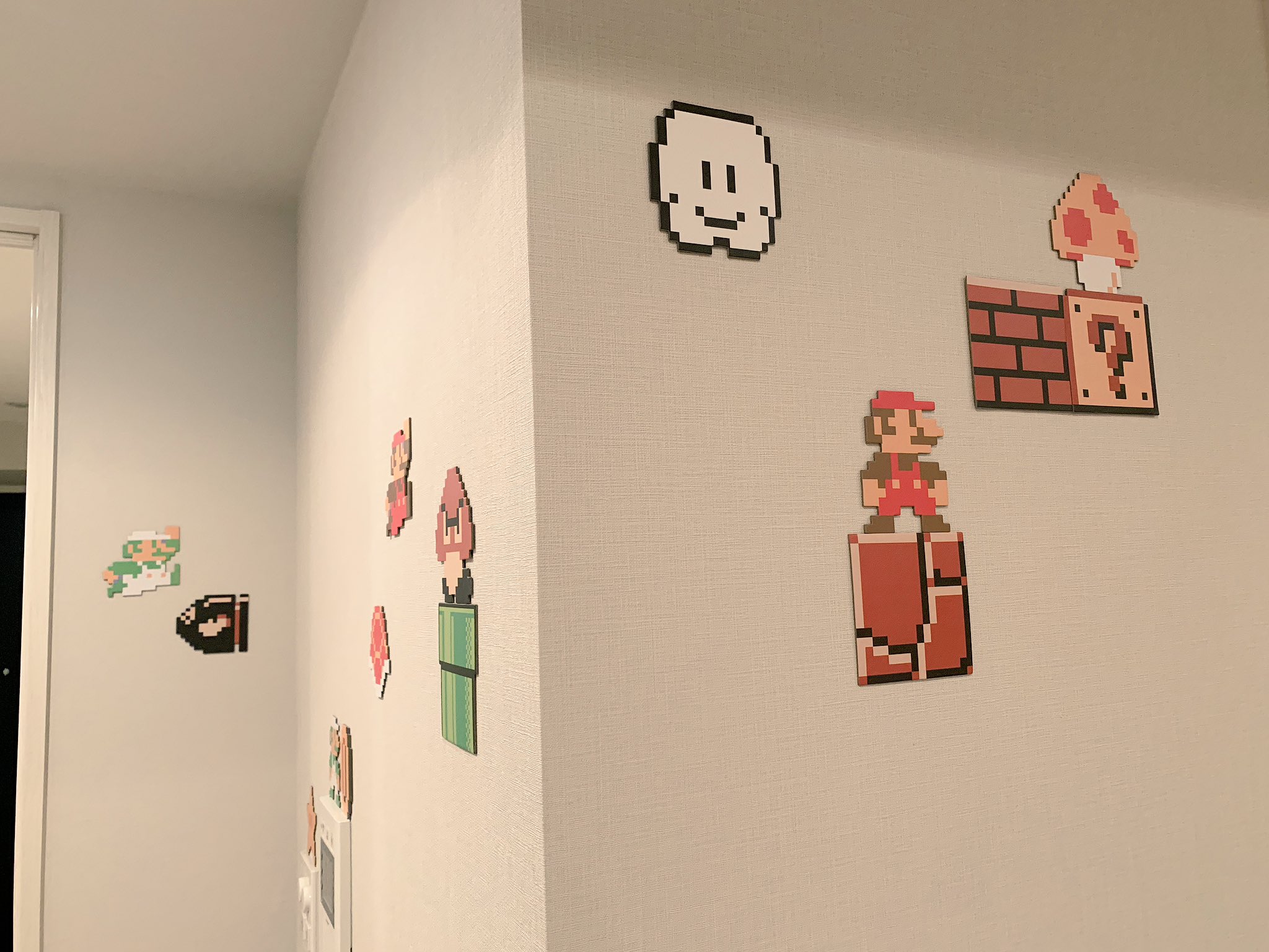 Gsg 倉持由香 壁にマリオ貼ったよ 子ども部屋感出てきた ゲーミングインテリア T Co Rt8tbueesh Twitter