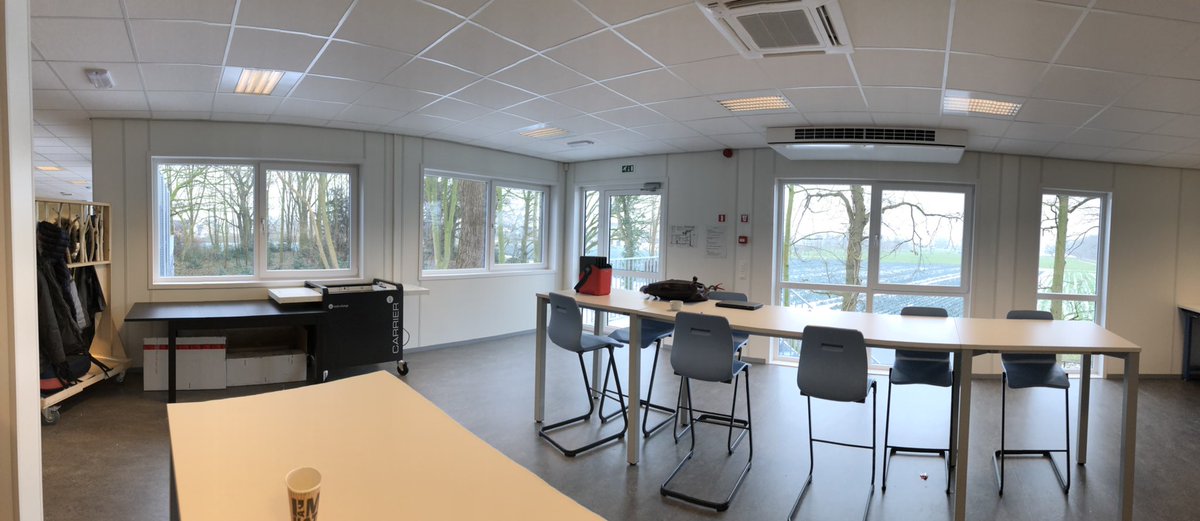 Sven_Seven's tweet photo. Dagje toekomstscenario’s en exponentieel denken in een (class)room with a view. #LABonderwijs https://t.co/NFVGXTWght