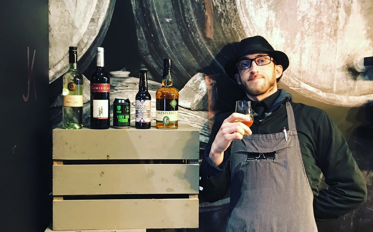 JKFineFoods's tweet photo. Pete’s weekend picks includes some perfect drams to complement your Burns supper. La casada Pinot Grigio, Camino Tempranillo, organic Spanish red and Glenturret Triplewood edition are great haggis pairings.👌 #burnssupper #burnsnight #jkpetepicks #wine #dram #aberdeen https://t.co/ieIoDC8yly