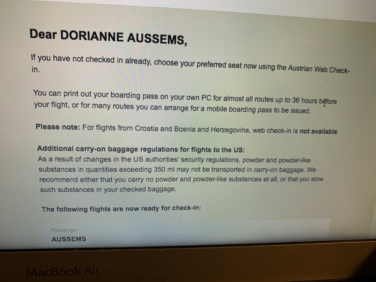 Ok, ik ben dus mijn mailbox op het werk aan het leegmaken. Kom ik deze mail tegen. Klaarblijkelijk lijken mijn naam en die van <a href="/DorianneAussems/">Dorianne Aussems</a> heel hard op elkaar 🤔🤔
