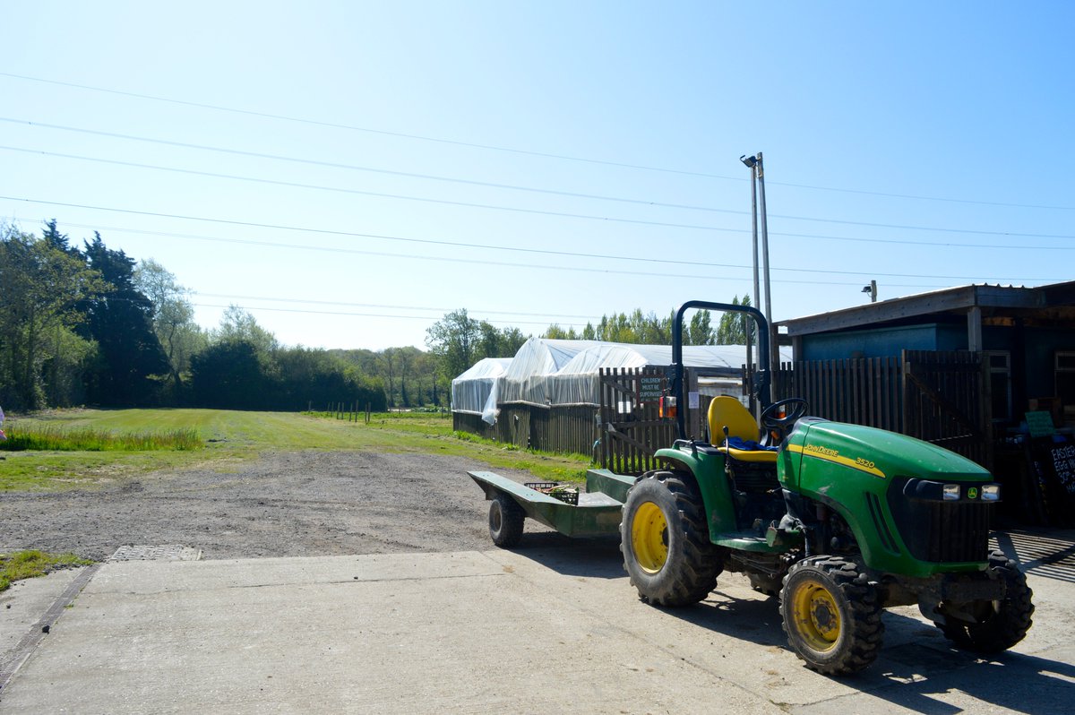 We are looking for a Farm / Horticultural worker - Full Time sharnfoldfarm.co.uk/jobs-in-eastbo… #jobs #eastbourne #farming