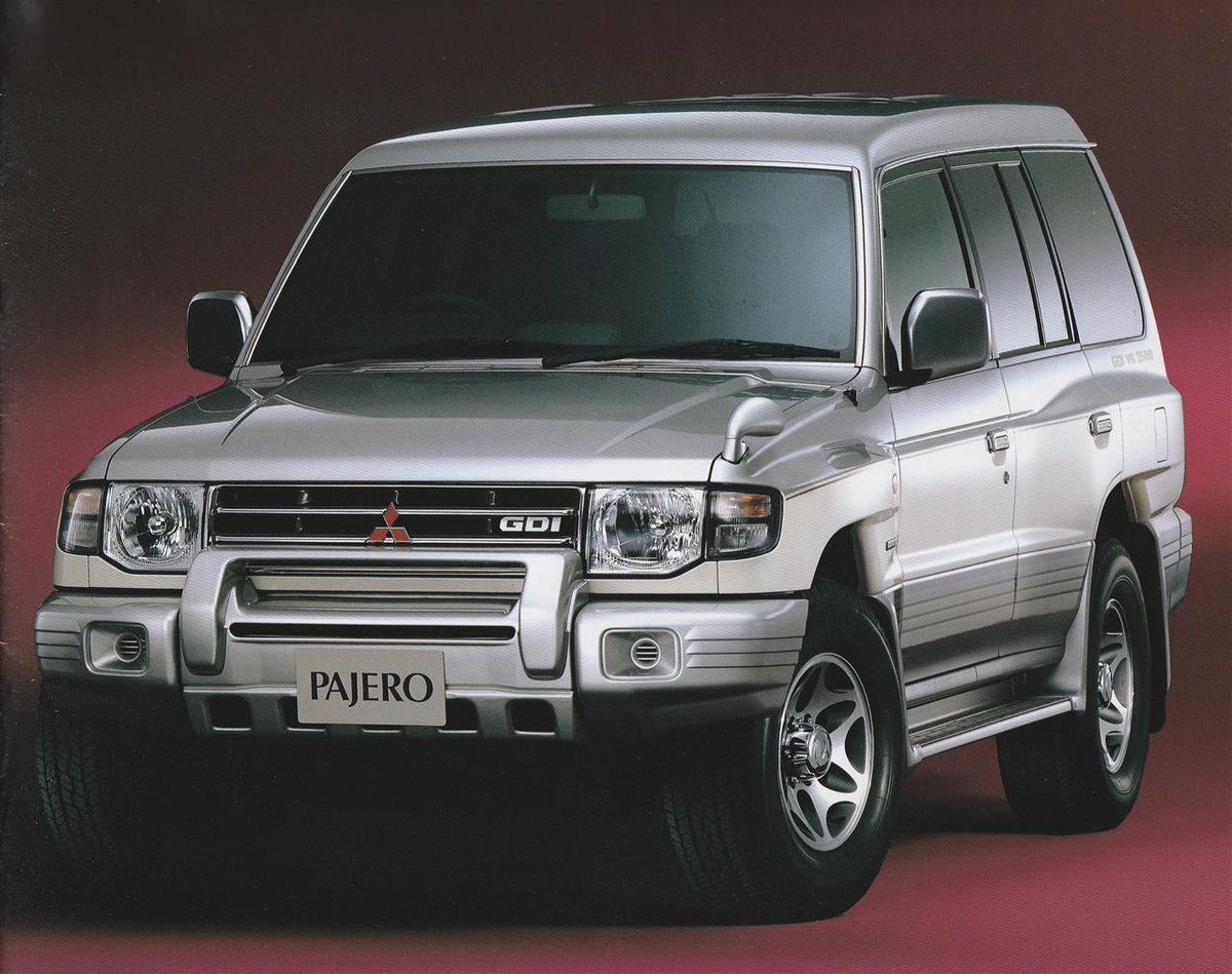 ট ইট র 好き勝手に車を語るアカウント 三菱 パジェロ 2代目 三菱を代表するラダーフレームを持つ本格クロカンの2代目 日本のrvブームを牽引した1台 一時期は今では考えられないほど売れに売れた 有名な某番組の パジェロコール がその人気ぶりを象徴し