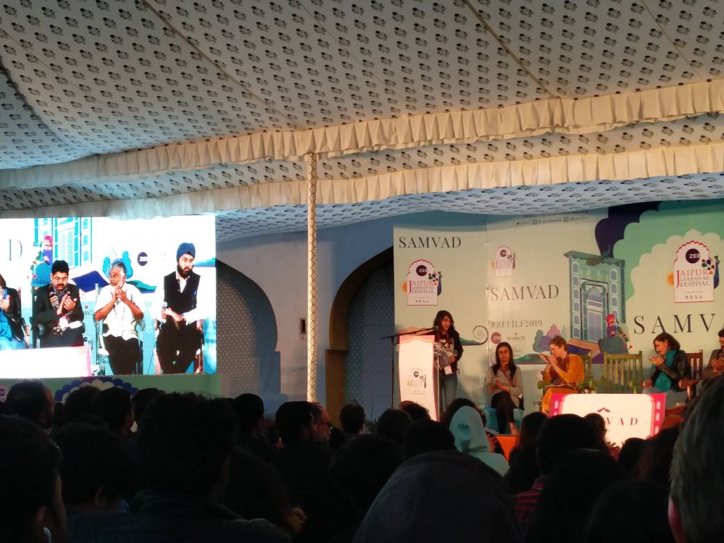 LitComm's tweet image. Zuni Chopra, the youngest speaker/poet at the #ZEEJLF2019 recites to a packed house! #MICAatJLF