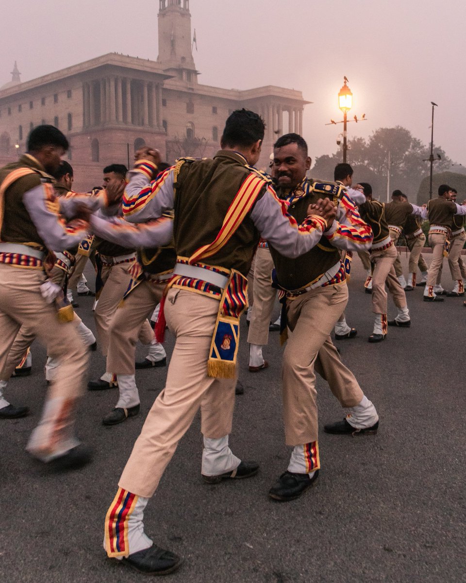 24_shashwat's tweet photo. One on One
-------------------------------------------------------------------
Shot By : @canonindia_official 80D
Clicked and copyright by : @24_shashwat #instagram #Delhi #whpUnexpected #canonindia #RepublicDay2019 https://t.co/6KaNpc5rzT