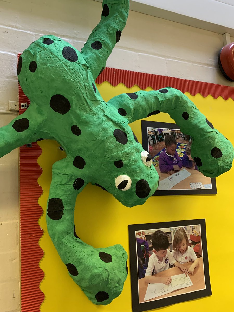 HPA_Philip_Lane's tweet image. We are #Readwriteinc rapid readers! @RuthMiskinEdu #welovereading #hpapldisplays