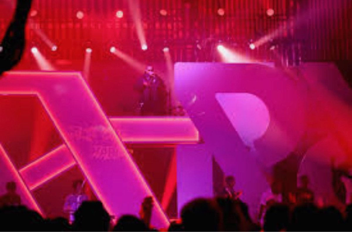 “...there’s a certain doubt and anxiety wrapped up in the phrase ‘rebrand’ and it’s easy to see why. Even companies with deep pockets and access to top talent struggle to pull off a successful rebrand...But not all rebrands are a recipe for disaster.”

99u.adobe.com/articles/61031…