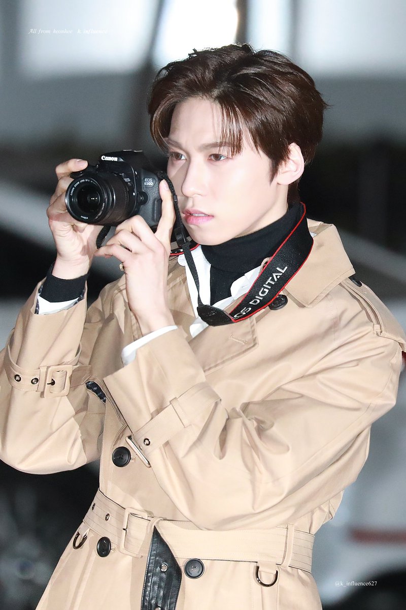 k_influence627's tweet photo. 190125 뮤직뱅크 출근

뮤출 컨셉 잡으신 분 들숨에 재력 날숨에 건강을..😭

#원어스 #ONEUS #건희 #이건희 #KEONHEE #발키리 #VALKYRIE https://t.co/3npsFHPzCH