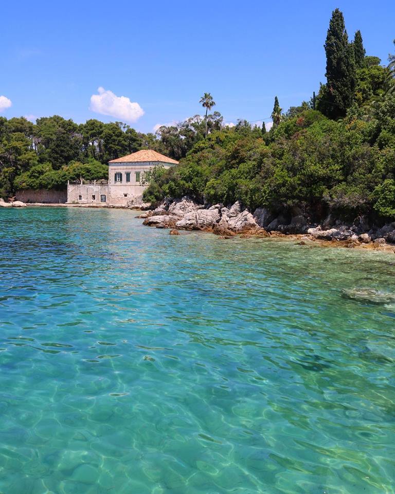 HuckFinnCroatia's tweet photo. ZEN MODE ON 💭🌴🌊 Have you started planning your perfect vacation already? ⌛️• link in bio • #adventuretravel #Lopud #hiddenplaces #differentsideofCroatia #Elaphities #islandlife #ooutdoors #zen https://t.co/3AyJjn5pKq https://t.co/lE5cNkcZD3