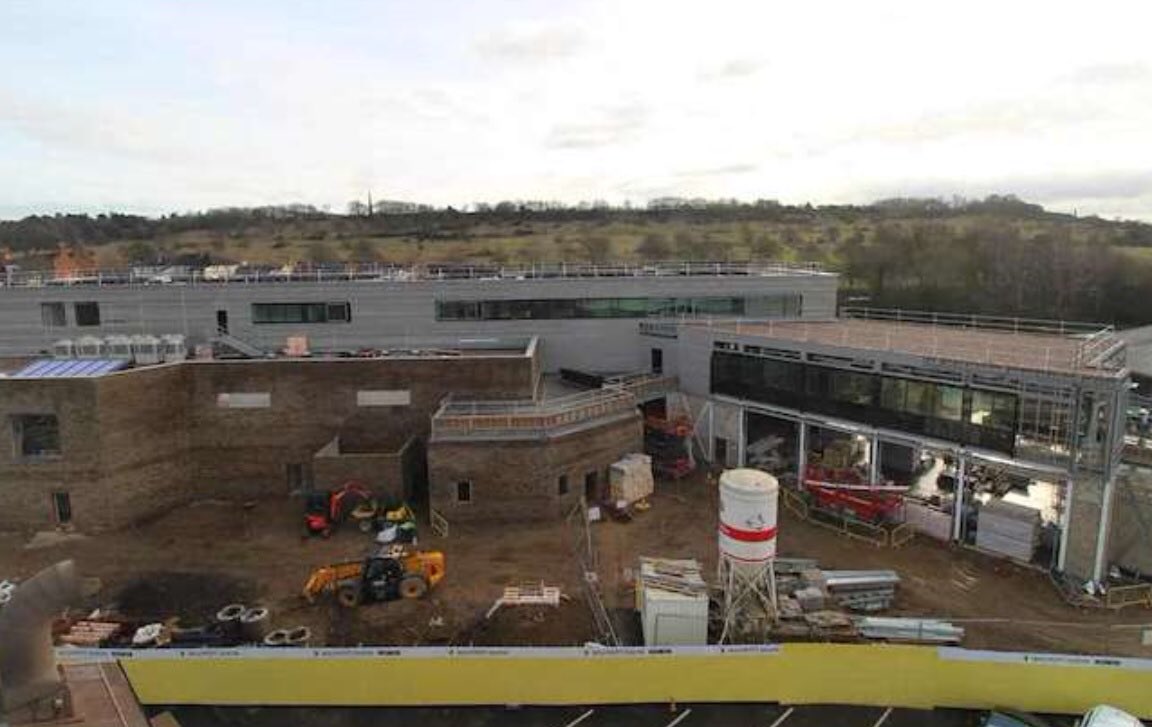 A swap of headgear this morning for a site visit of our soon to be new home in Lincoln. A facility fit for purpose enabling us and our partner agencies to work more efficiently. Coming along nicely! Thanks to <a href="/WillmottDixon/">Willmott Dixon</a> for accommodating us. <a href="/lincspolice/">Lincolnshire Police</a> #bluelightcampus