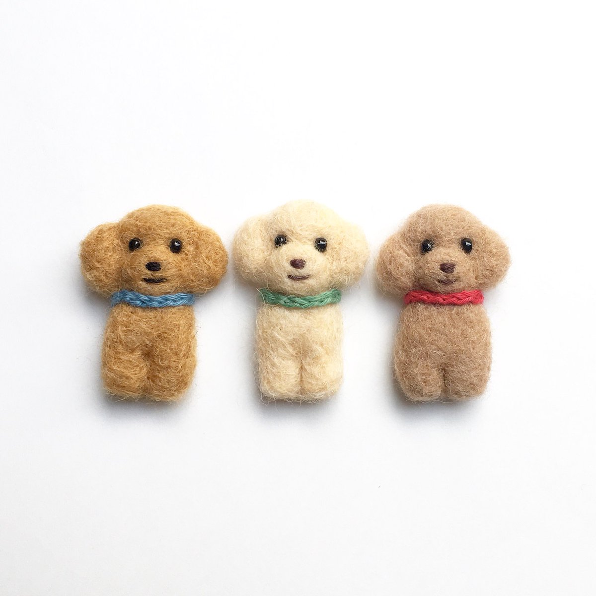 Chippoke ようこ در توییتر 羊毛フェルト 犬ブローチ トイプードル たて約4cm トイプードルはイベントでお迎えが多いので カラー違いでたくさん作りたいと思います トイプードルアプリコット トイプードルレッド トイプードルクリーム 羊毛 羊毛フェルト作品