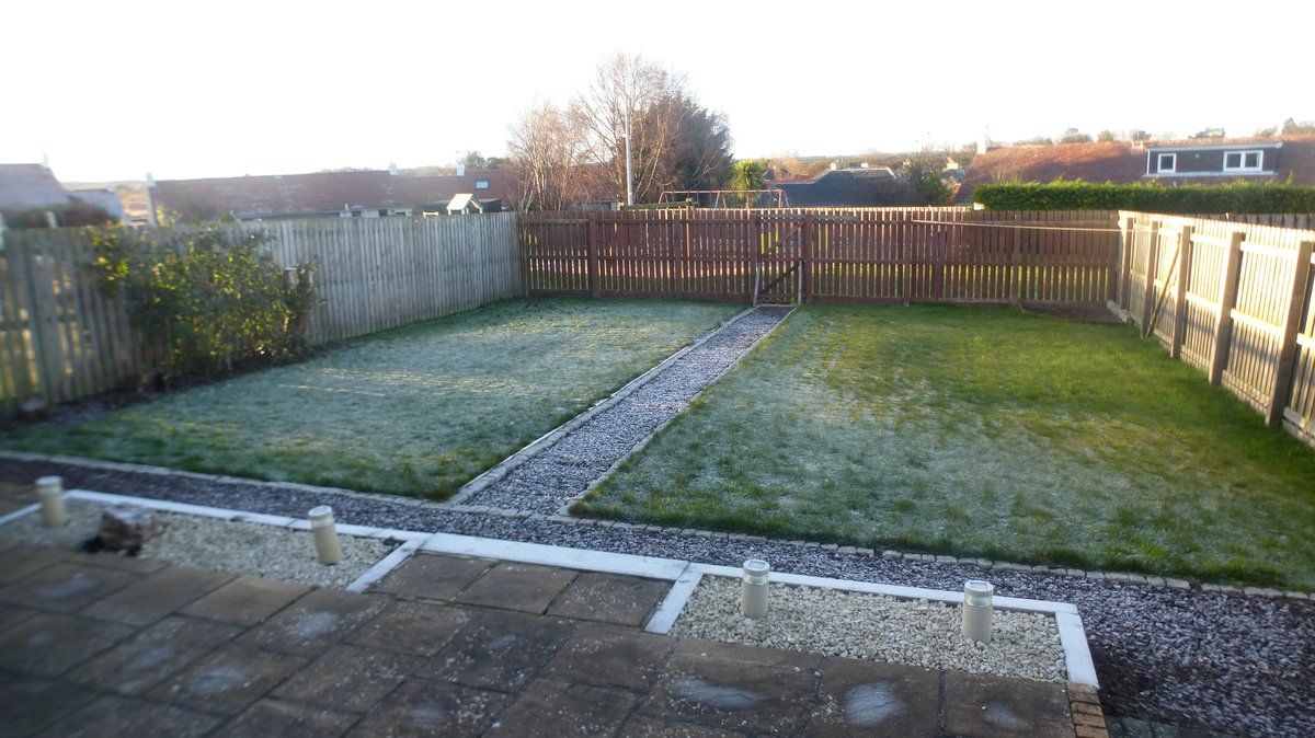 CruzProperty's tweet image. TO LET - Stenton Road, West Barns £695pcm 
Well presented 2 bedroom, semi-detached bungalow, with large enclosed garden to the rear and off road parking at the front, in a quiet residential area of West Barns. EPC Rating: D #PropertytoLet @LothianLoop #Cruz