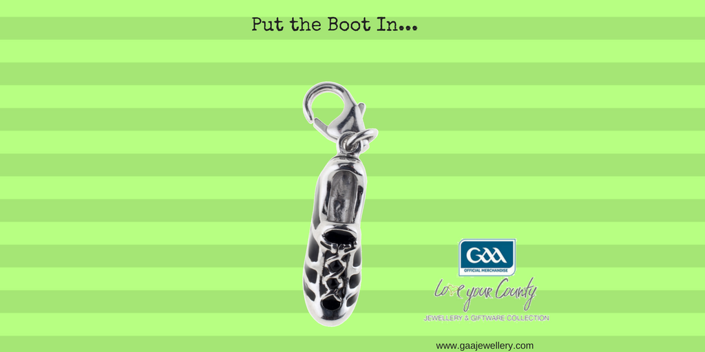 GAAJewellery's tweet photo. Sterling Silver Football Charm Reduced to €10
Suitable for use with pendants or on a charm bracelet.
Buy it here: https://t.co/TtUlqB04hp
#gaafootballboot #gaagifts https://t.co/syRGID9Nly