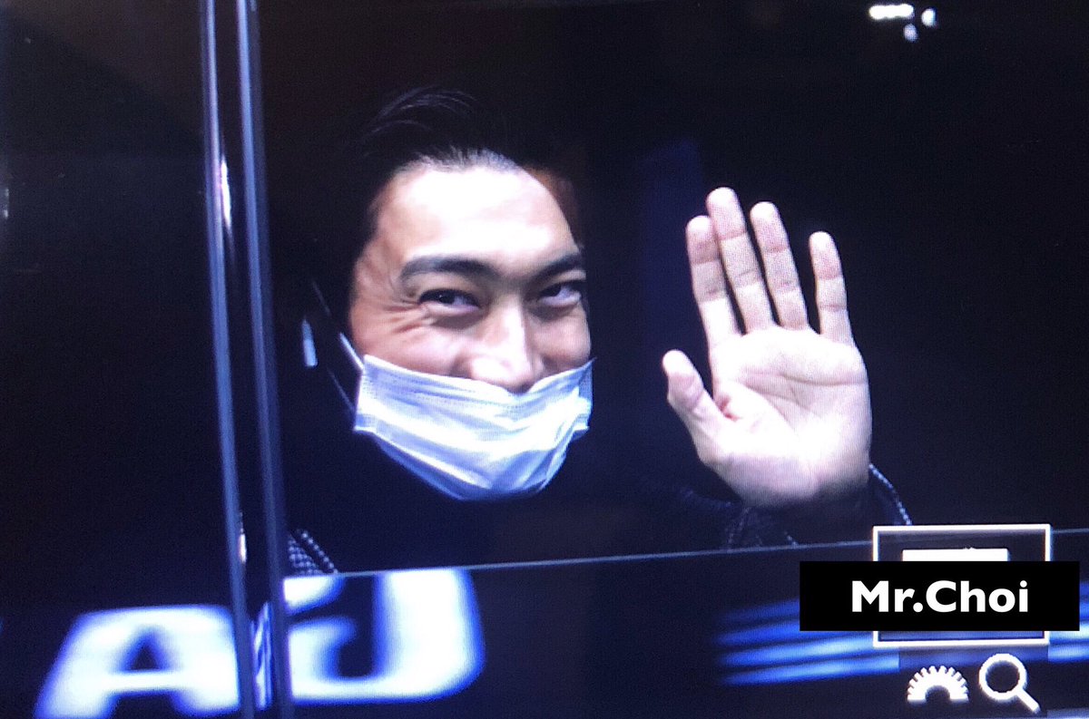 siwonINA's tweet image. [PIC] 190125 Gimpo Airport - Siwon (1-4) (cr: @MrChoi_)