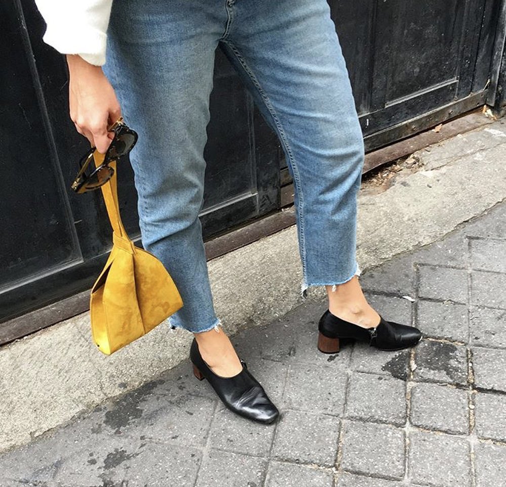onesixonebag's tweet photo. Jeans: A story love between comfort and style. 💙
⚡️ https://t.co/MdBcEe9lsS 
#Onesixonebag #Jeans #FashionTrends https://t.co/CONhJRF4ik