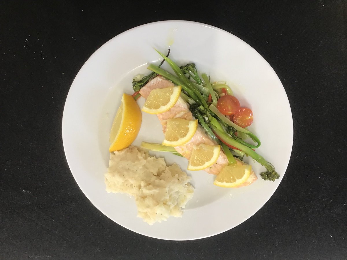 THSch_Food's tweet photo. L4 TH Master Chef, the heats, the mains. #thschfood https://t.co/ffu8AySn5d
