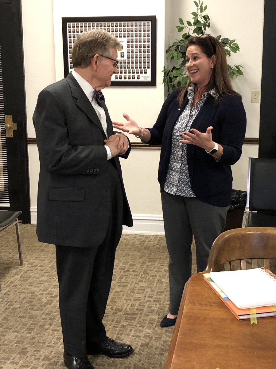gordongee's tweet photo. It was a pleasure to spend time yesterday with Charleston Mayor Amy Shuler Goodwin. I admire her energy and leadership. https://t.co/mLLiZ8Slj3