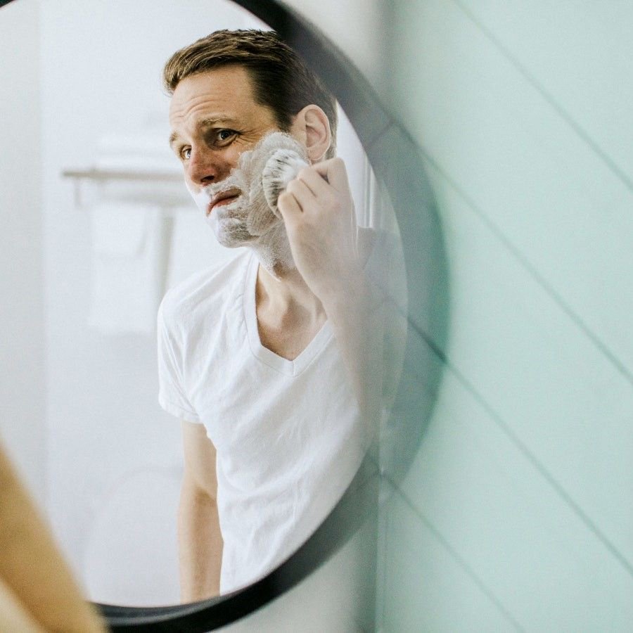 LizandFitzShop's tweet photo. This week read our Gentleman's Guide: How To Shave Properly https://t.co/2pAPEPOuGJ. Come to our shop on Parchment Street in Winchester or shop online https://t.co/7foABKibEU to discover products that will help you to get the best shave, every time! #independentshop #propershave https://t.co/y3HYVR6LG1