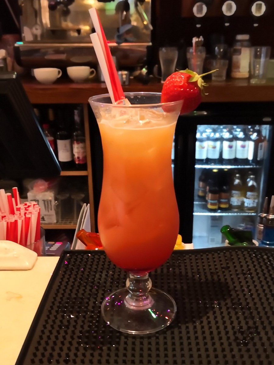 Friday buzzzzz!! #Cocktails #yummy