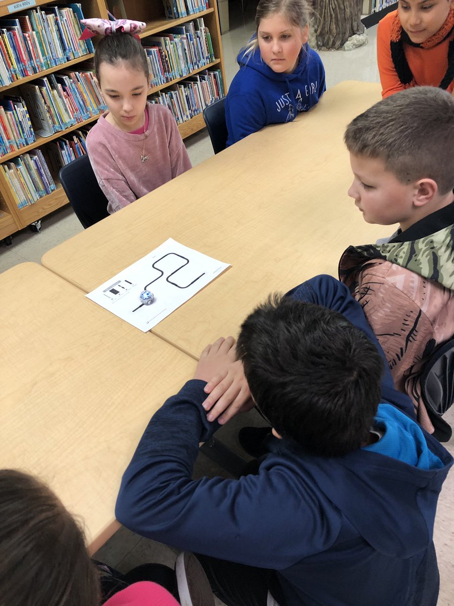 ms_hjacobs3rd's tweet image. Today we went to the library and learned about our new Ozobots. #Coding  #TechnologyisCool @JohnstonJags