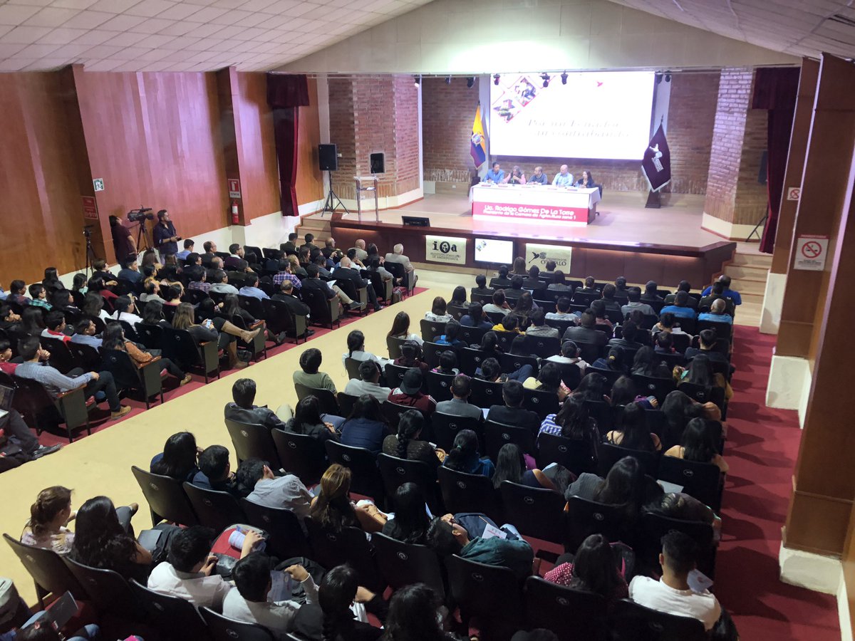 difa2009's tweet photo. Foro Universidad de Otavalo “por un Ecuador sin contrabando” El Contrabando debe ser un tema de preocupación nacional, todos tenemos un rol contra la lucha del contrabando, CONTRABANDO ES CORRUPCIÓN #contrabandoec  @uotavalo @panchidalbo @rgdelat @mafernandaleonm @saenzEc8 https://t.co/08G6pB79Hu